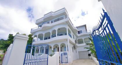 Charming 3-bedroom house in enchanting Fairy Hill with WiFi, AC