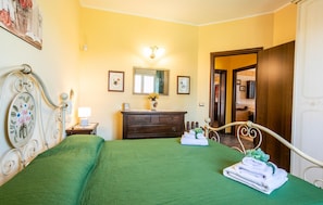 3 camere, culla da viaggio, Wi-Fi gratuito
