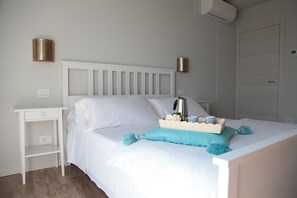 2 bedrooms, WiFi, bed sheets - La Cornice sul Garda - Acero - lake view and large terrace (Castello)