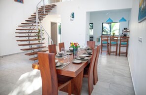 Dining - Coral Reef Villas (Watamu)