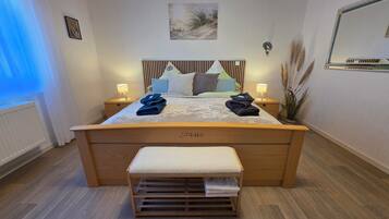 2 Schlafzimmer, Schreibtisch, Bügeleisen/Bügelbrett, kostenloses WLAN