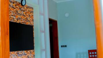 Skrivebord, arbejdsområde til bærbare computere, gratis Wi-Fi