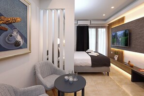 1 bedroom, in-room safe, iron/ironing board, free WiFi