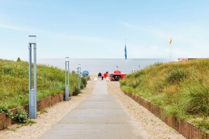 Beach - Apartment Moin & Meer - 3min to the beach, terrace, parking & great design (Trassenheide)