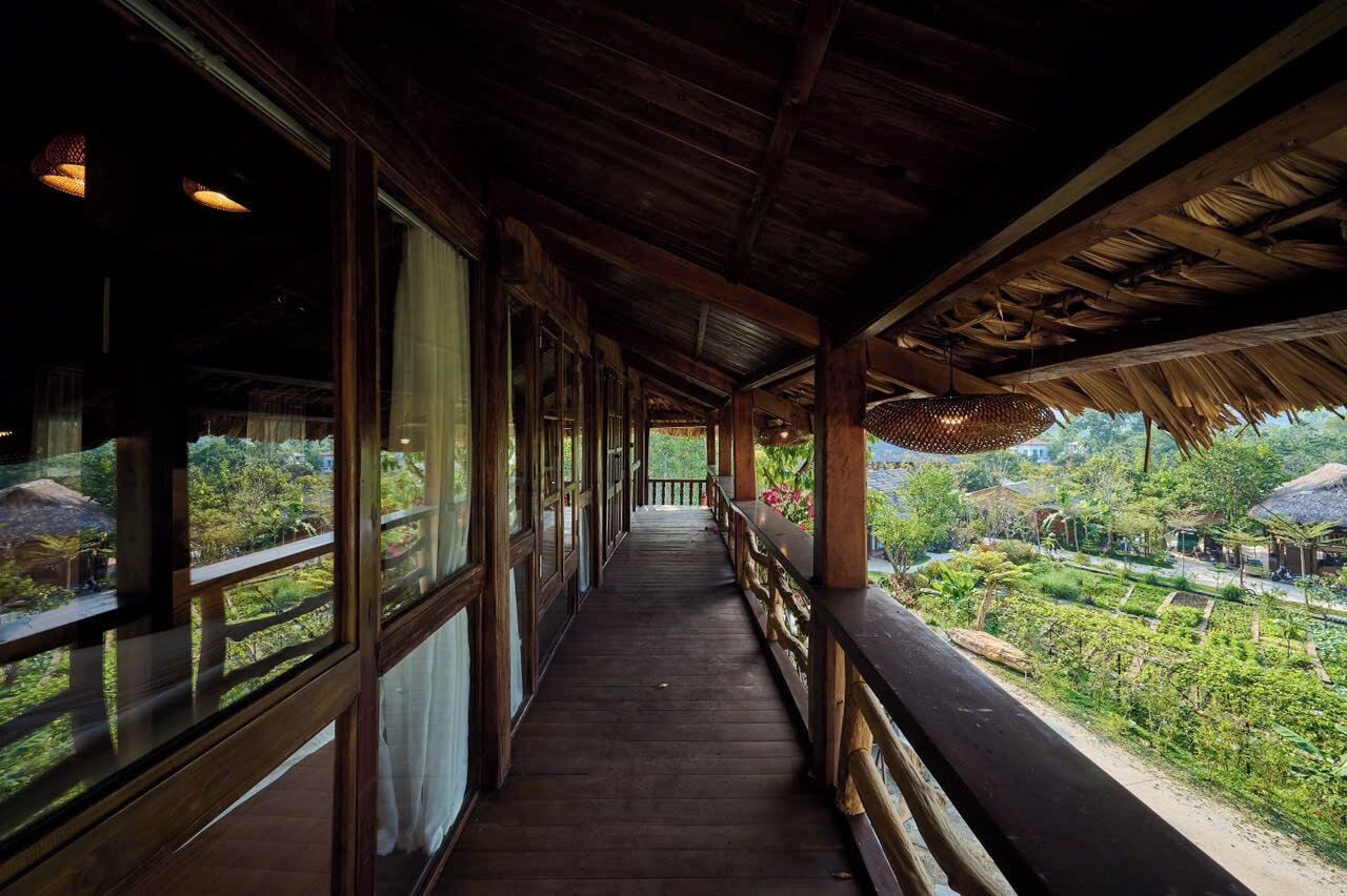 Ropa de cama de alta calidad, minibar y decoración personalizada 