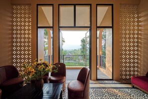 럭셔리 빌라 | 고급 침구, 미니바, 각각 다른 스타일의 인테리어, 각각 다르게 가구 비치