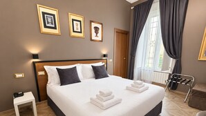 Superior Double Room | In-room safe, desk, laptop workspace, iron/ironing board (on request) - Whim Collection Vaticano Prati  (Rome)