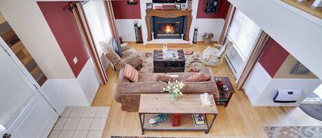 تلفزيون ذكي، مدفأة، مكتب