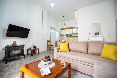 Living area. Keratsini 2 bedroom 4 pers apart by MPS