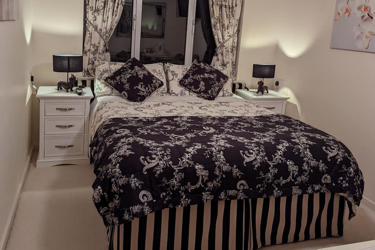 Comfort Double Room | Iron/ironing board, free WiFi