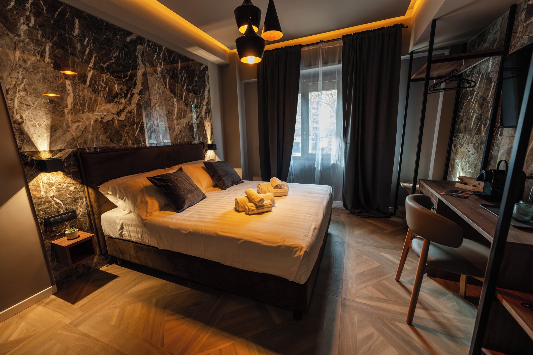 高级双人房, 私人浴室 | 办公桌、隔音、熨斗/熨板、免费 WiFi