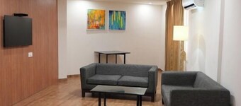OASIS SUITES