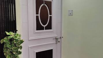 Apartment, 2 Bedrooms, Accessible, Balcony | Exterior detail