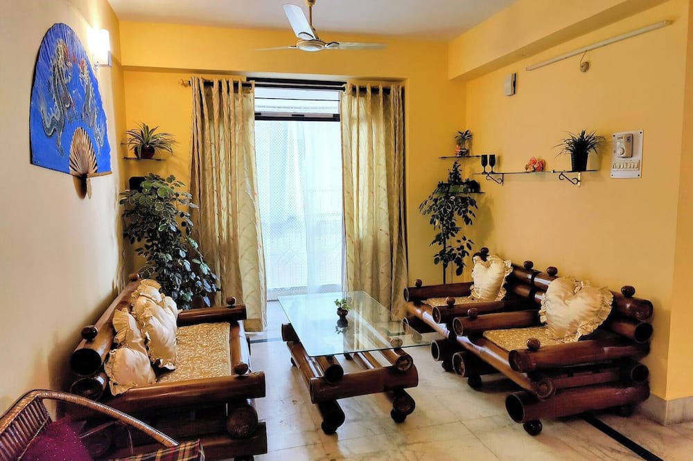 Cozy Guwahati Apartment With City & Mountain Views