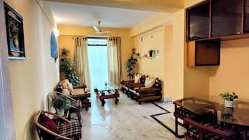 Apartment, 2 Bedrooms, Accessible, Balcony | Interior
