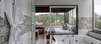 亞菲達迪瓦特爾飯店