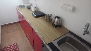 Studio – deluxe, bakgårdsutsikt | Eget tekjøkken