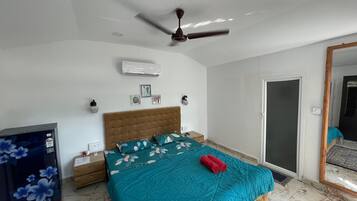 Deluxe Studio, Courtyard View | Free WiFi