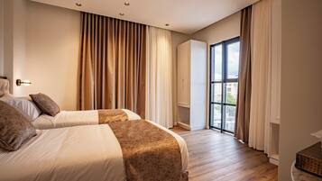 Premium Room, 2 Single Beds, City View | Desk, iron/ironing board, free WiFi