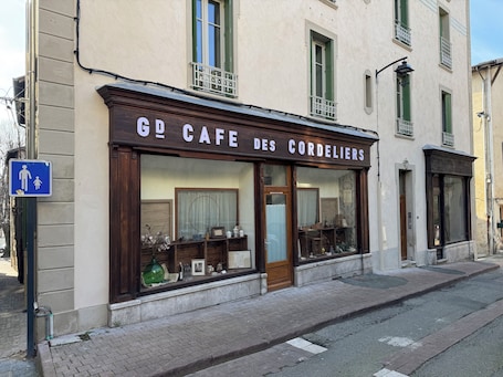 Exterior. Le Grand Café - BedinShop - historic center