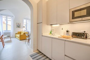 ファミリー アパートメント ベッドルーム (複数) (La Dolce Pigna) | 専用キッチン | 冷蔵庫、電子レンジ、コンロ、食器洗い機