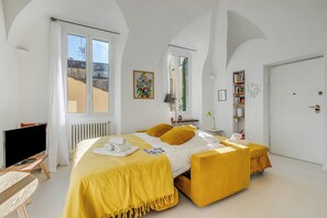 1 bedroom, iron/ironing board, free WiFi, bed sheets