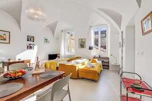 Appartement Familial, 1 chambre, four à micro-ondes (La Dolce Pigna - Old Town) | 1 chambre, Wi-Fi