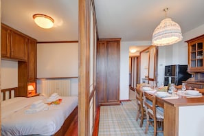 Family Apartment, 2 Bedrooms (Appartamento Principino 24 Ski in Ski)