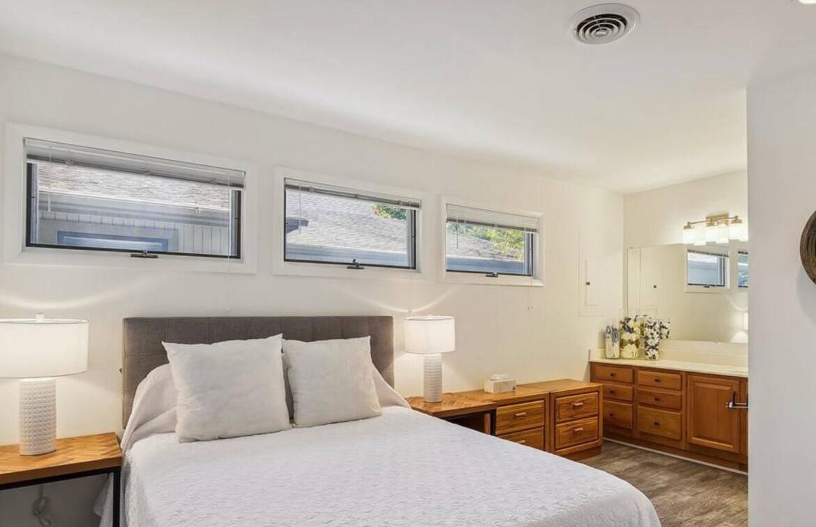 2 chambres, fer et planche à repasser, Wi-Fi gratuit, draps fournis