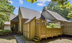 Exterior - Boho Style Sea Colony Condo w/ Beach & Pools (South Bethany)
