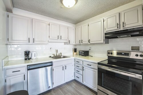 Legacy at Imperial Village 201 I 2 Bed 2 Bath