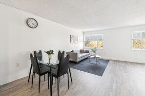 Smart TV, books, offices