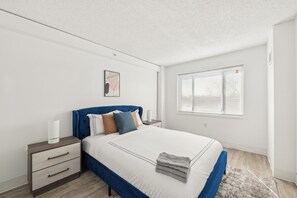 2 bedrooms, desk, iron/ironing board, travel cot