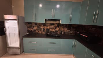 Luxury Villa, 6 Bedrooms, Private Pool, Garden Area | Mini-refrigerator