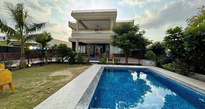 GoBravo 11 6BHK Farm with Pool Sohna Road Gurgaon