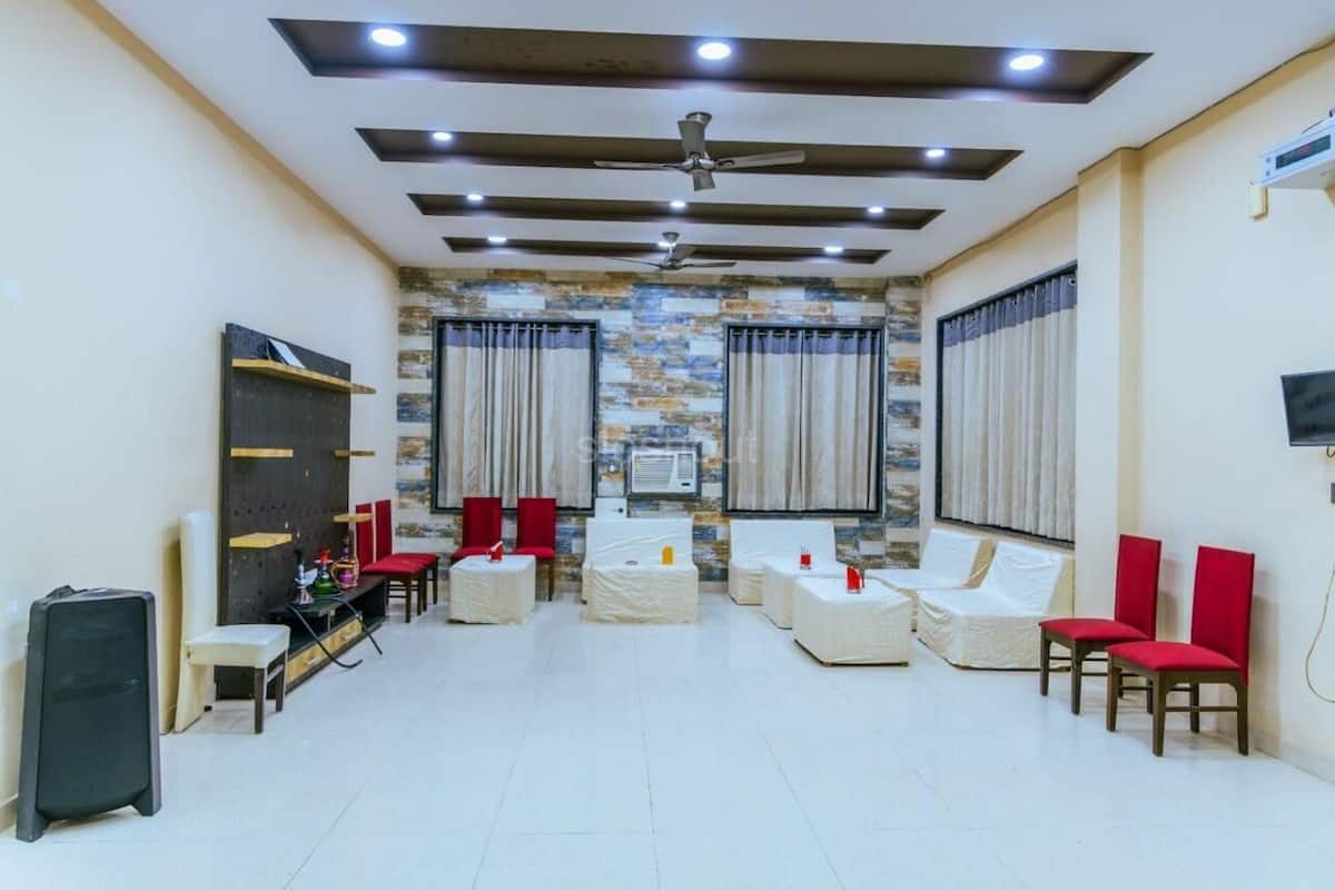 Luxury Villa, 6 Bedrooms, Private Pool, Garden Area | Living area