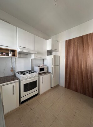 Four, plaque de cuisson