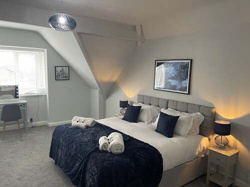 Contractor/Business/Family Friendly/2-Bed Apt/Spotless/Fast WiFi/Lg ScreenTV