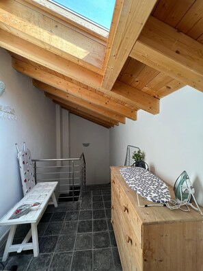 Interior - Cozy two-room classic apartment in Bologna, with pets allowed (Bologna)