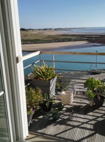 Vue sur le port et le havre de Carteret