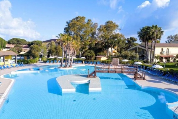 Autumn, Pool, Spring, Summer
