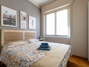 1 bedroom, travel crib, free WiFi