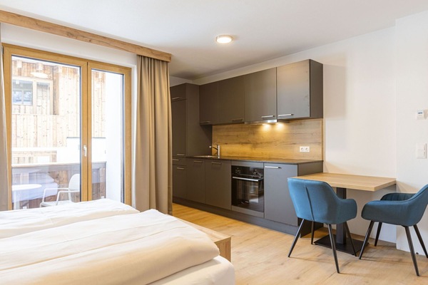 Bois, Design Intérieur, Sol, Sol, Appartement, Pièce, Meubles, Chambre, Plafond, Dur