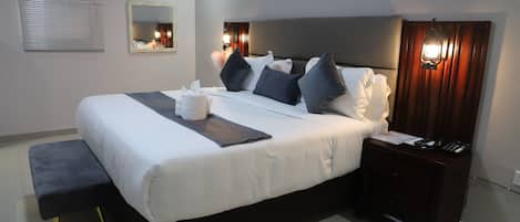 Superior Double Room | Meja, Wi-fi percuma