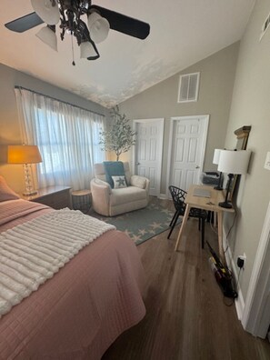 4 室のベッドルーム、アイロン / アイロン台、WiFi