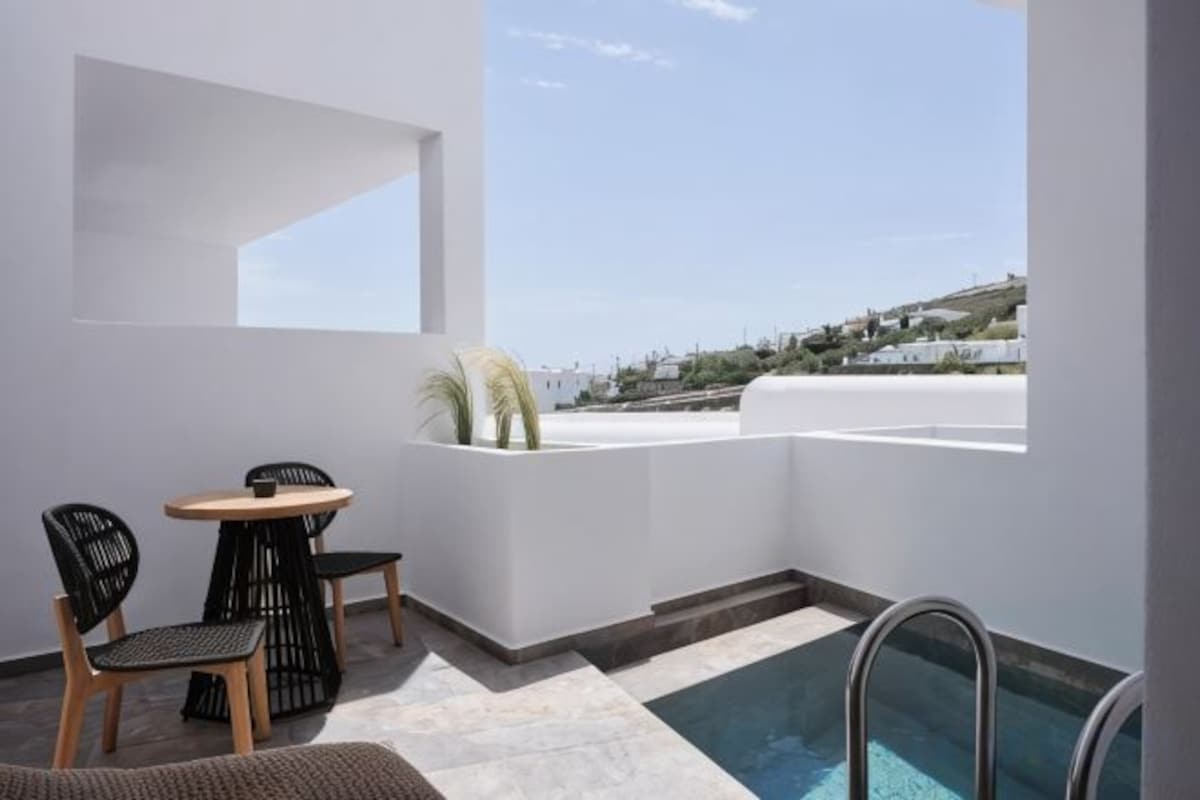 SP0 Junior Suite With Private Plunge Pool