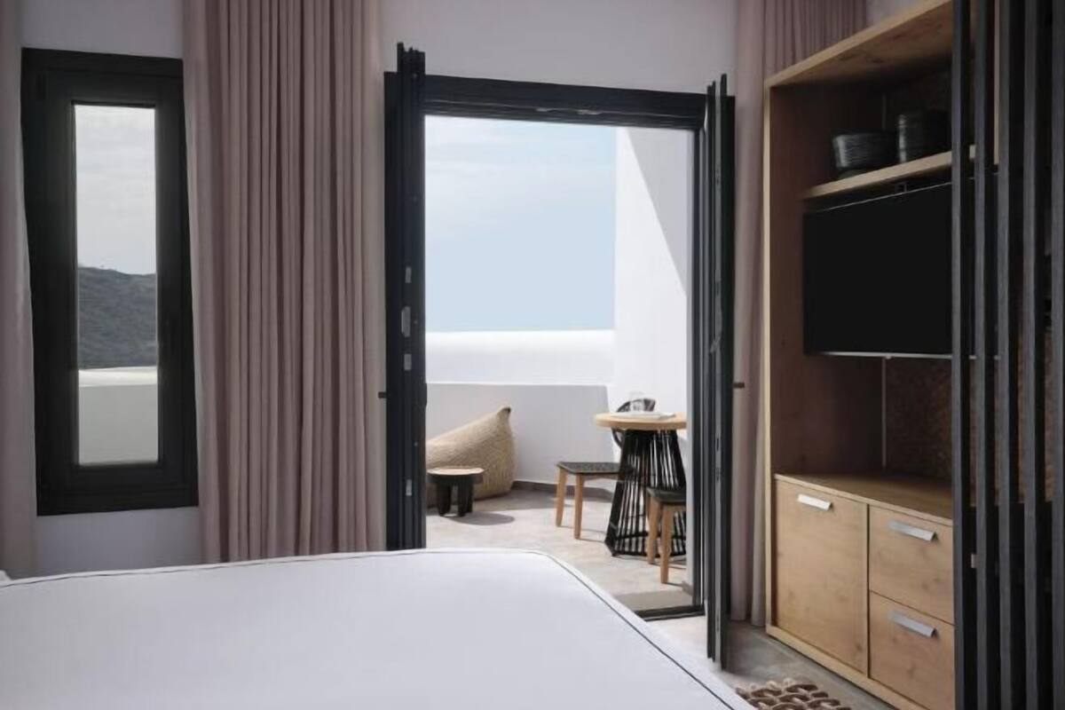1 bedroom, in-room safe, blackout drapes, soundproofing