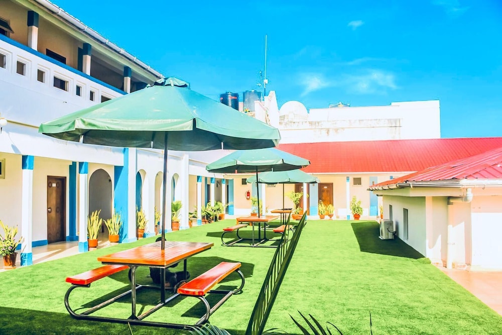 AL-YUSRA PALM TREE HOTEL by null