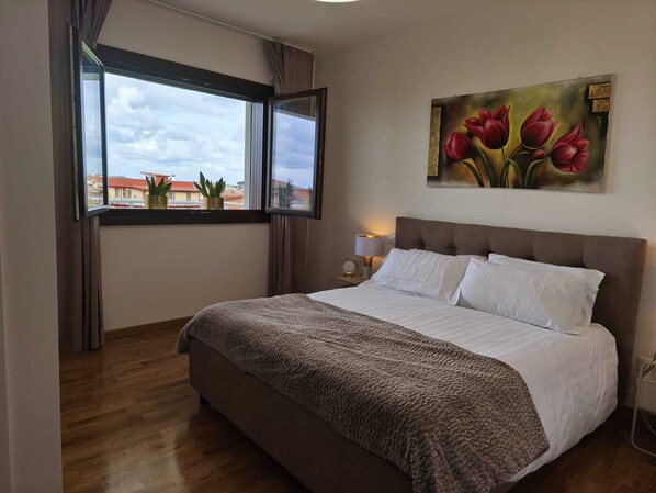 2 chambres, fer et planche à repasser, lit parapluie, Wi-Fi