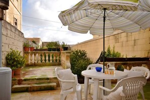 Room, 2 Bedrooms, Smoking, Balcony | Balcony